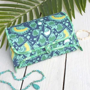 Coats & Clark Sewing Cosmetic Roll With Zipper Pouch