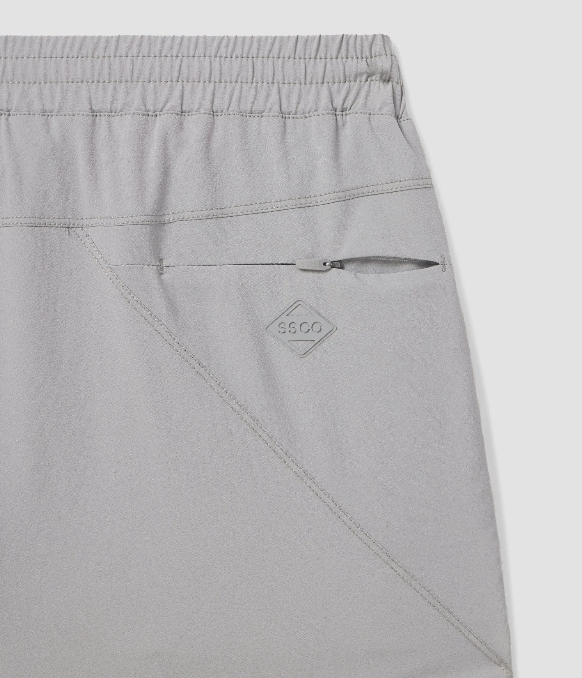 Everyday Hybrid Short (5.5" inseam) - High Rise