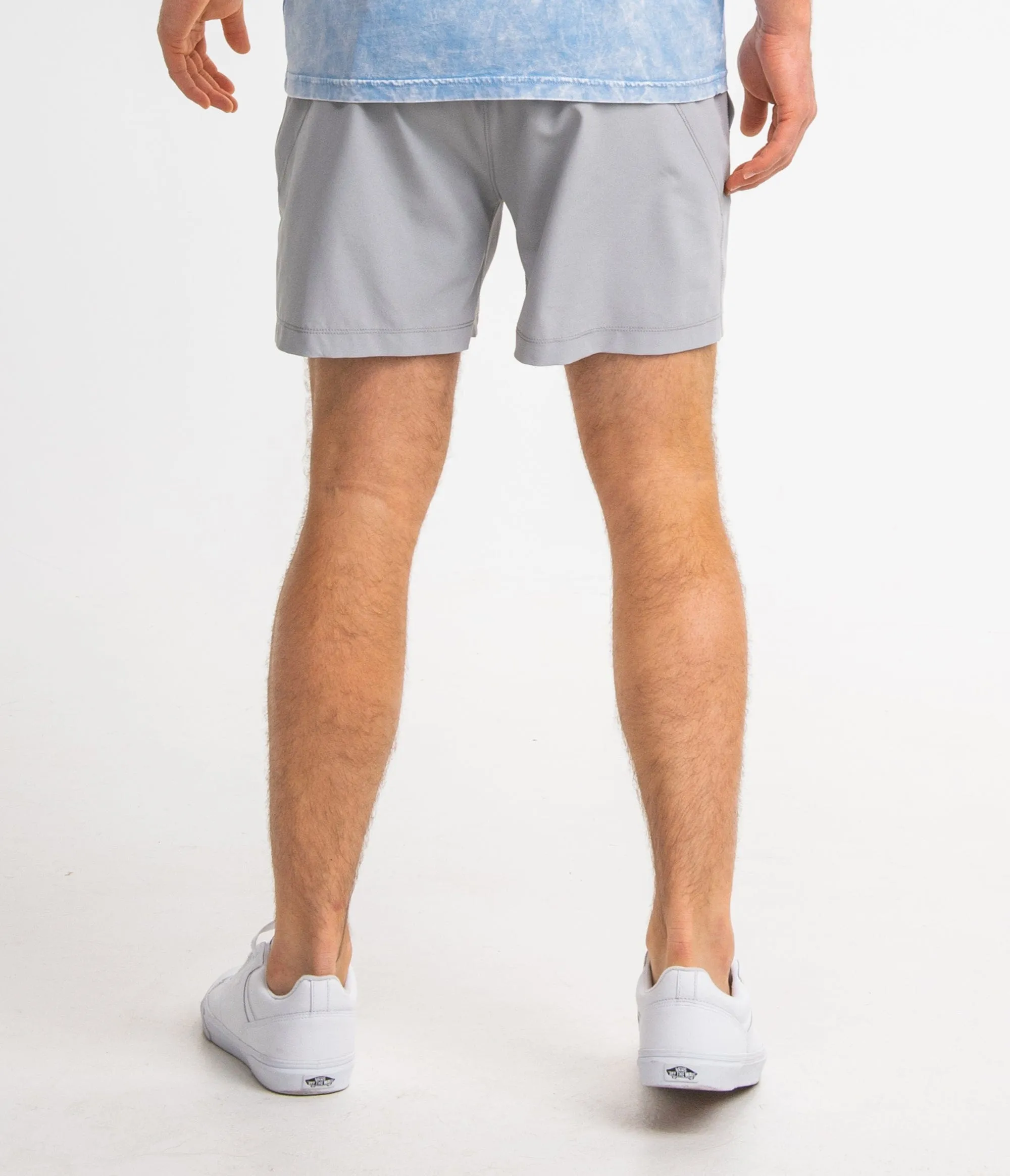 Everyday Hybrid Short (5.5" inseam) - High Rise