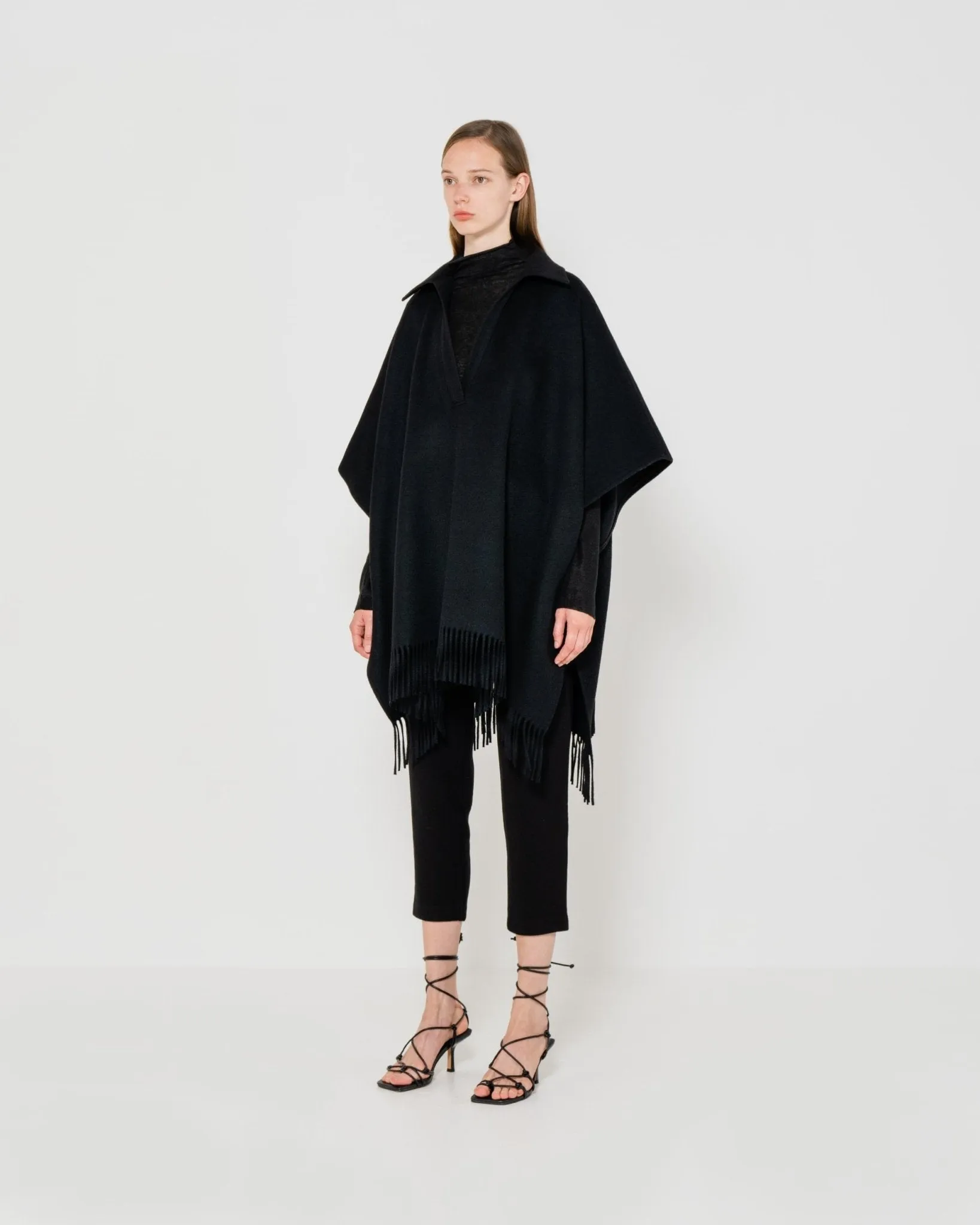 Fringe Wool Poncho | Black