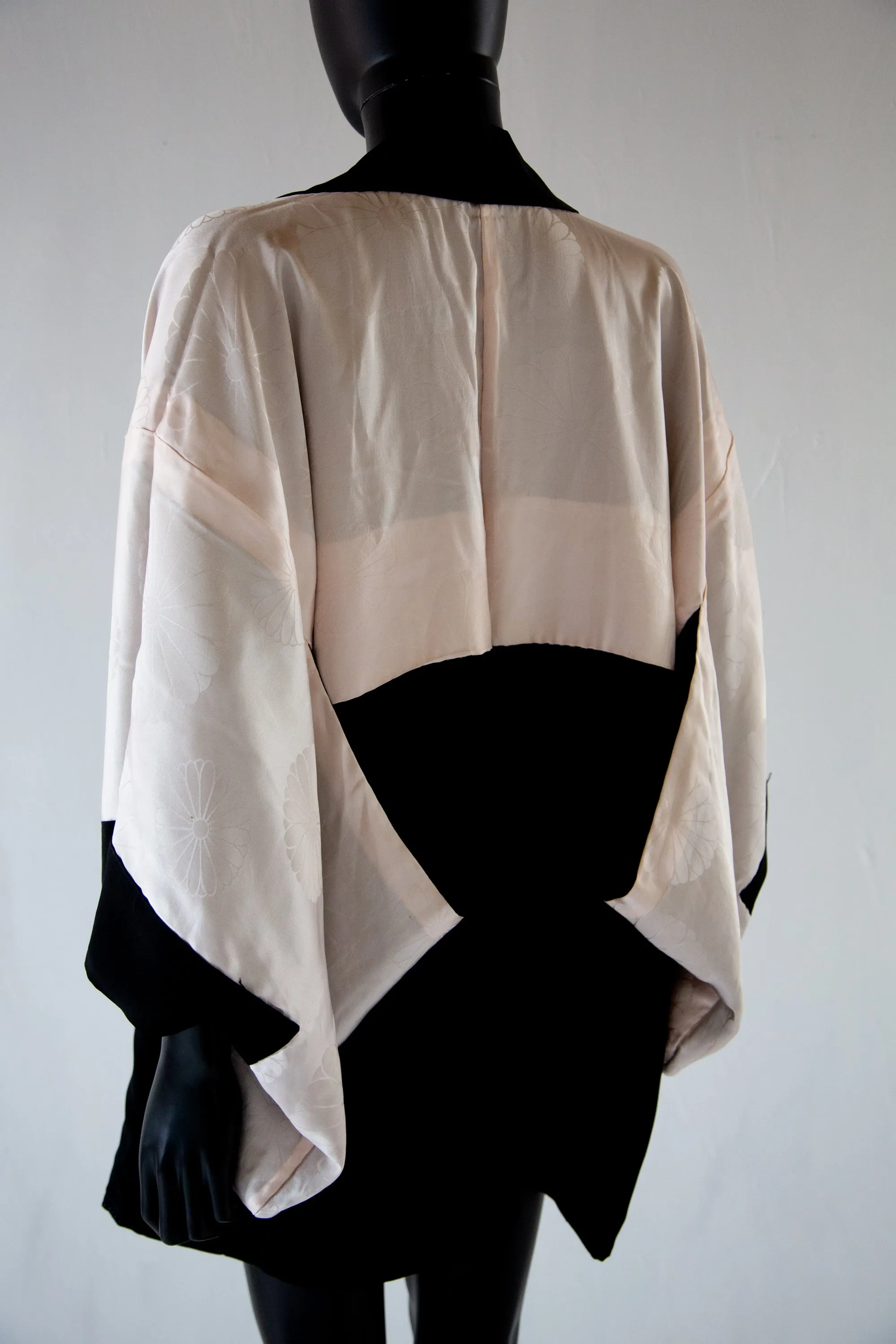 Vintage 1950s Black and Gold Silk Haori Jacket